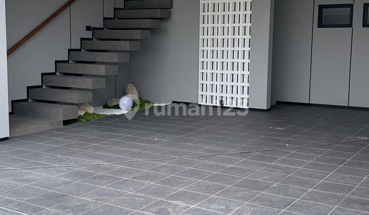  Rumah Baru di Setraduta , Setra Duta SHM - Sertifikat Hak Milik 2