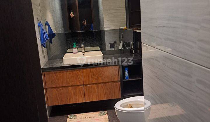 Dijual Office Strategis Komersil Lenmarc 6