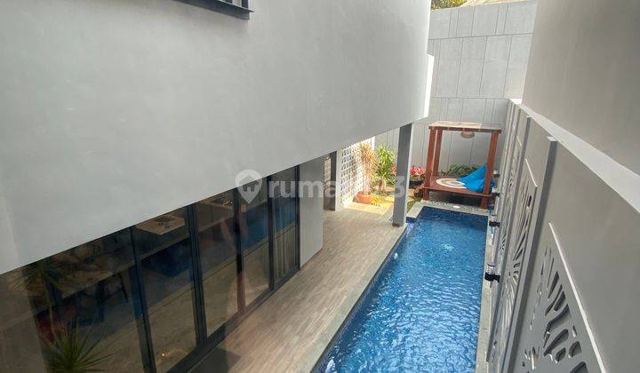 Rumah Mewah Sblah Fasum Opsi Pool! sebelah Sekolah St Lauren Dan Mall Lw 15