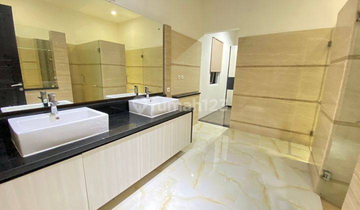 Rumah Langka Pool Furnished Hadap Timur Sutera Palma Alam Sutera  2