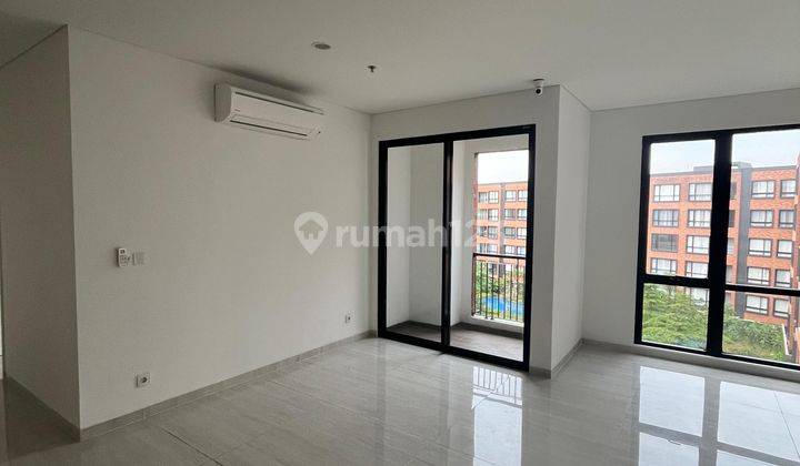 Dijual Apartemen The Lloyd 2 BR View Pool Taman  2