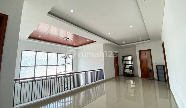 Dijual Full Furnished Ada Pool Cantik Rumah Mewah Sutera Jingga Alam Sutera Rumah Langka 31