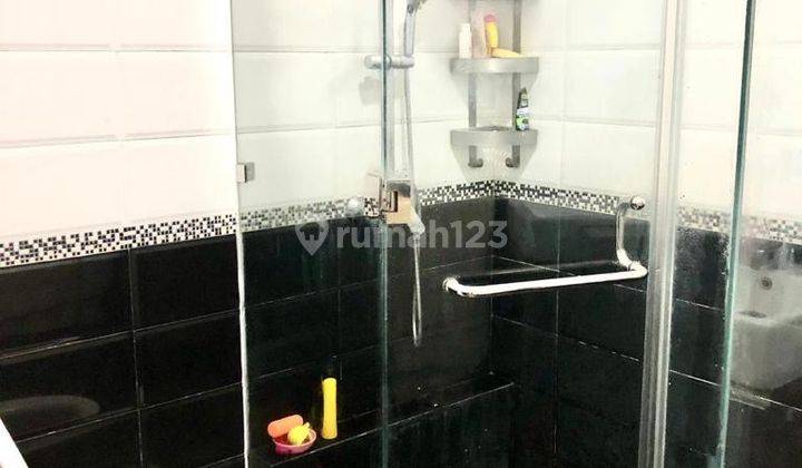 DIJUAL CEPAT DAN MURAH RUMAH SERENADE LAKE 2