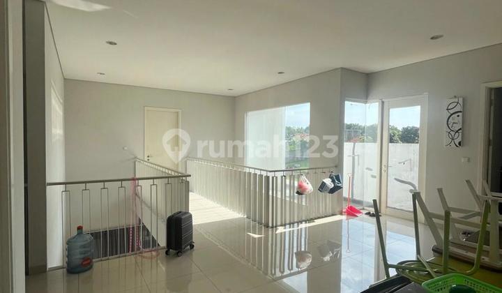 FOR SALE NEAT READY-TO-OCCUPY HOUSE IN VICTORIA ALAM SUTERA