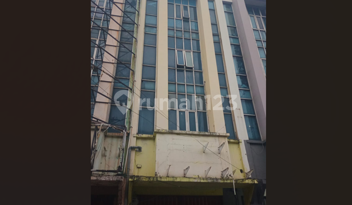 SUPER CHEAP FOR SALE! SHOPHOUSE IN MODERNLAND FACING MAIN ROAD