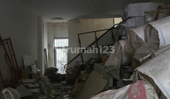 FOR QUICK SALE: SUTERA CORRIDOR SHOPHOUSE FACING ALAM SUTERA MAIN ROAD 2