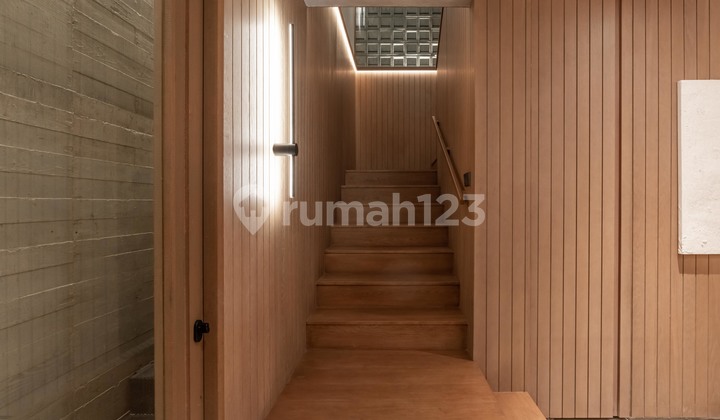 DIJUAL RUMAH MEWAH MODERN TROPIS FERONIA ALAM SUTERA 2