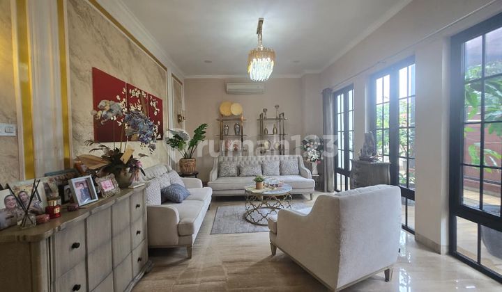 Dijual Pool + Lift Rumah Mewah American Classic Alam Sutera 1