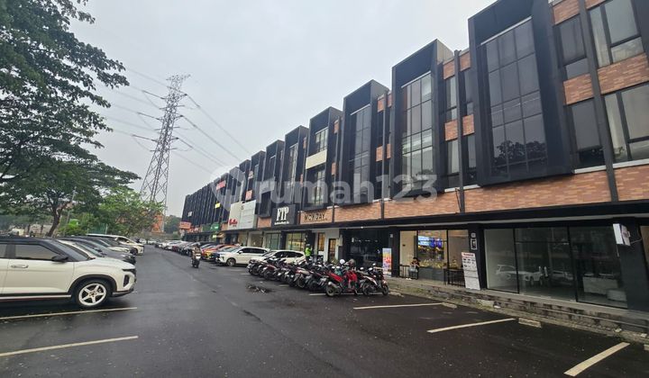 TRANSLATED: For Rent: Victoria Lane Shop House Facing Main Road