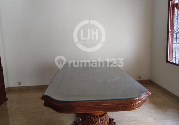 Rumah Cantik Siap Huni di Raffles Hills, Cibubur, Depok. 2
