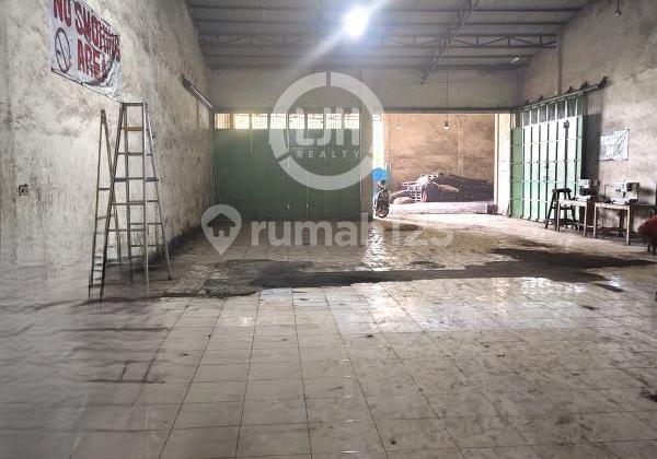 Gudang Siap Pakai Cileungsi, Bogor, Jawa Barat.