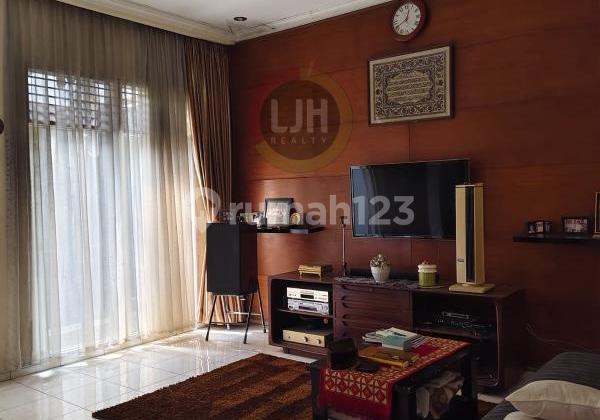 Beautiful House in a serene neighborhood in Lebak Bulus, South Jakarta 2