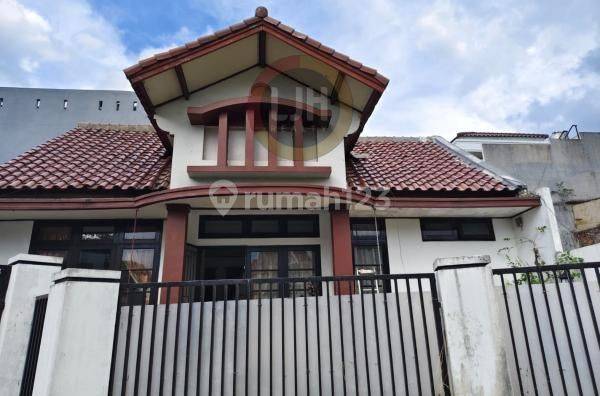 Rumah 1 Lantai Semi Furnished Di Raffles Hills - Cibubur 1
