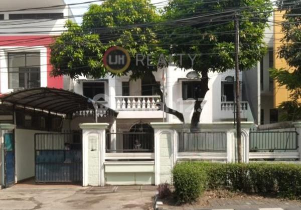 Rumah 2 Lantai Siap Huni Di Jambore Raya - Jakarta Timur Rumah 2 Lantai Siap Huni Di Jambore Raya - Jakarta Timur