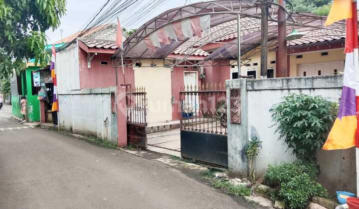 Rumah Besar Luas Akses Mobil Murah Lokasi Strategis di Cipayung Rumah Besar Luas Akses Mobil Murah Lokasi Strategis di Cipayung