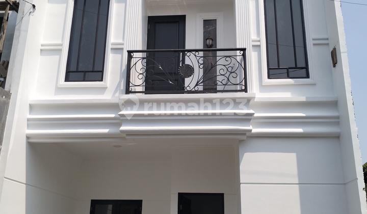 Rumah Tingkat Bisa Kpr Dlm Komplek Pinggir Jln Angkot Di Condet