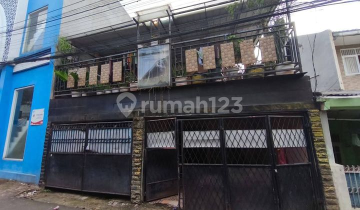 Rumah Secondary Murah 2 Lantai Akses Pinggir Jalan di Ciracas . Rumah Secondary Murah 2 Lantai Akses Pinggir Jalan di Ciracas .