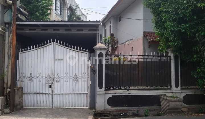 Rumah Murah Mewah Plus Kos Kosan 3 Lantai Pinggir Jln di Condet