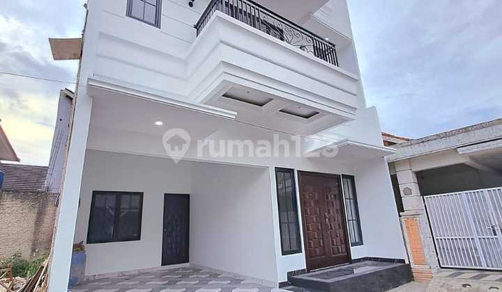 Rumah Baru Bagus Banget 2 Lantai Ada Rotoof Bisa Kpr Di Jagakarsa 2