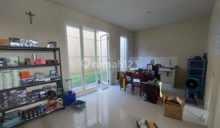 Rumah Minimalis Siap Huni 3+1 Kamar di Royal Residence, Surabaya 2