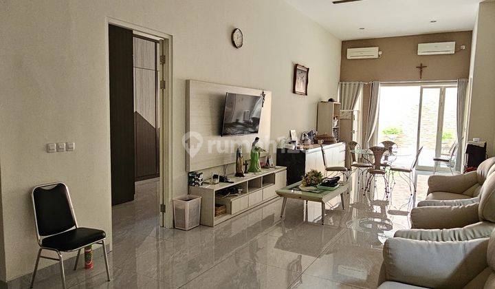 Dijual Rumah Full Furnish, Siap Huni di Manyar Jaya, Surabaya 2