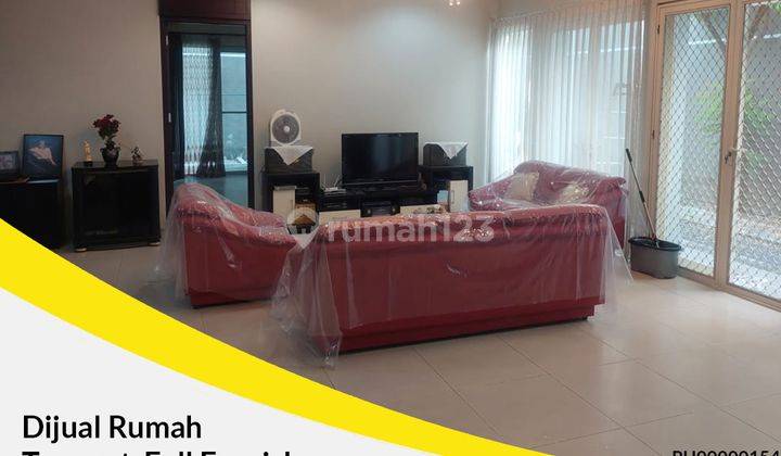 Rumah 2 Lantai Bagus Furnished SHM di Mayjend Sungkono , Surabaya 1