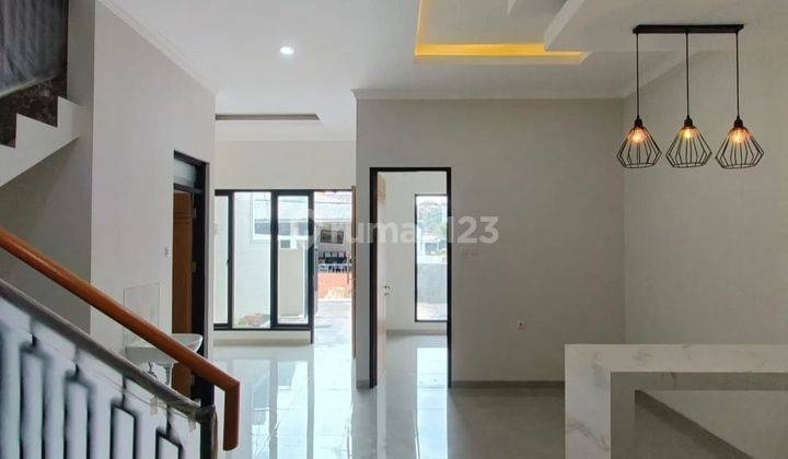 Dijual Rumah Baru Gress Minimalis Modern di Mulyosari Utara 2