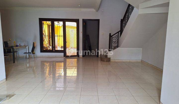 Rumah 2 Lantai Bagus Unfurnished HGB di Wisata Bukit Mas , Surabaya 1