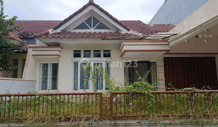 Rumah 2 Lantai Bagus Unfurnished SHM di Citraland Utama , Surabaya 1