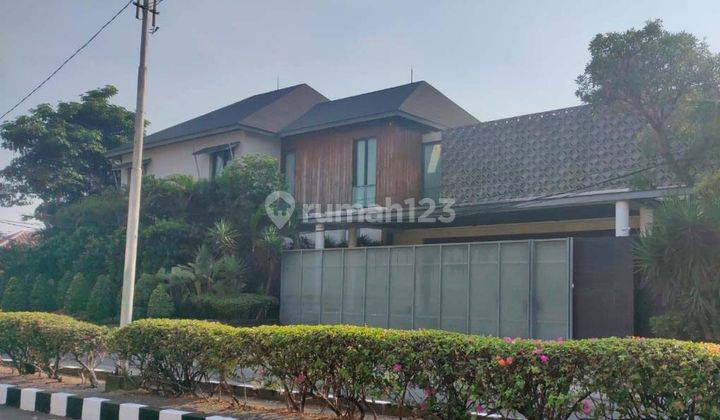 Rumah 2 Lantai Bagus Furnished SHM di Kupang Indah , Surabaya 2