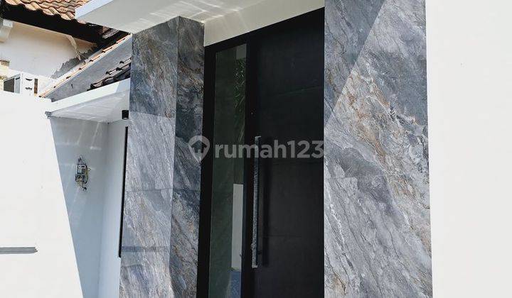 Rumah Bagus Unfurnished SHM di Taman Puspa Raya , Surabaya 2