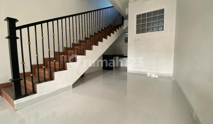 di sewakan ruko baru 2 lt di sewakan ruko baru 2 lt