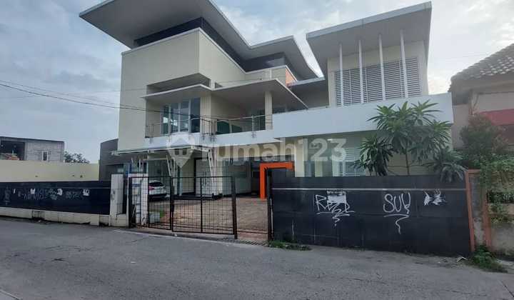For Sale Price Drop Luxury Modern Office with Swimming Pool Depok Land Area 1,720 M2 Abadijaya Sukmajaya West Java Below Market Price