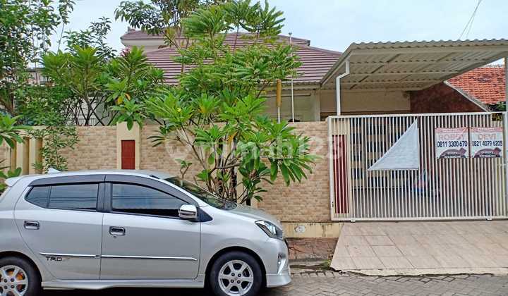 Rumah Baru Renov 2,5 Lantai Cantik di Mojoarum Rumah Baru Renov 2,5 Lantai Cantik di Mojoarum