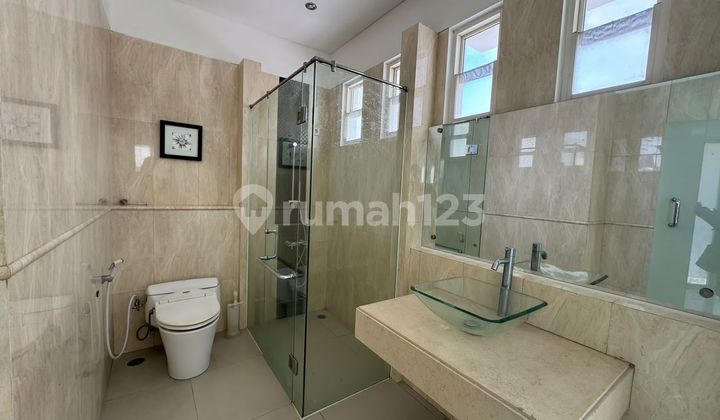 Dijual Rumah Siap Huni di Pakuwon City Mulyorejo 2