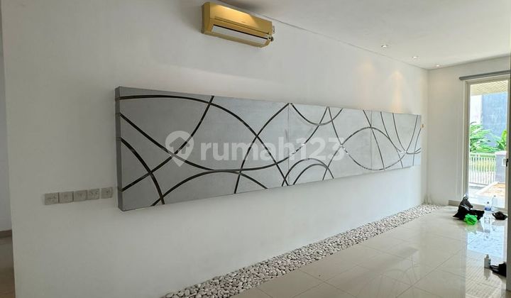 Dijual Rumah Siap Huni di Pakuwon City Mulyorejo