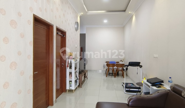 Dijual Rumah Siap Huni di Duta Garden. Luas 6X17m