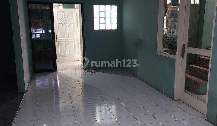 Disewa rumah duta garden 8