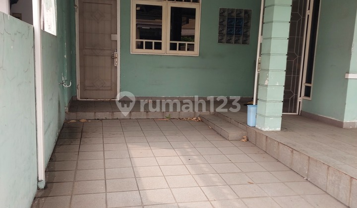 Disewa rumah duta garden 12