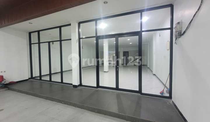 For Rent, Ready-to-Use Shop House in Rawa Bokor 2