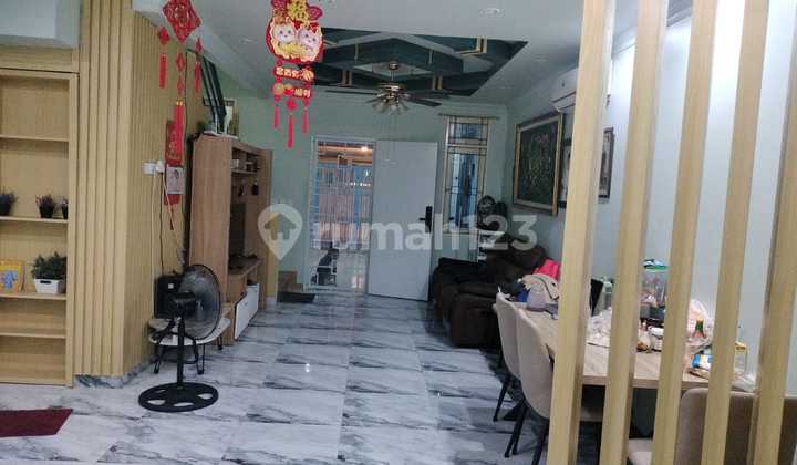 ******** Duta Garden