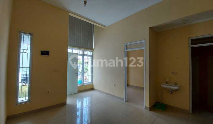 Rumah Bagus di Duta Garden. Luas 6x15m 2