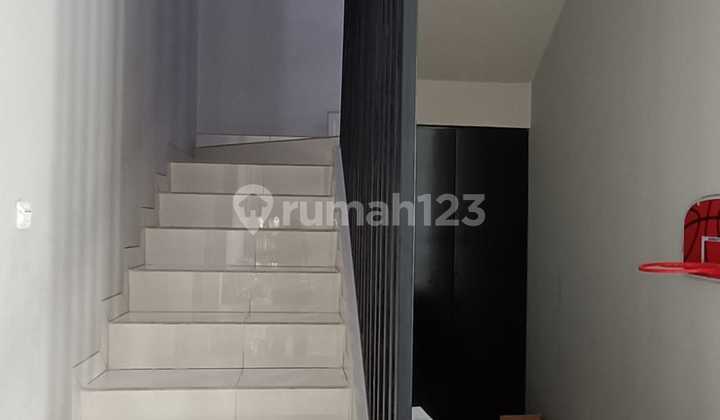 For Quick Sale: House in Duta Garden Cluster Beverly. Nice and Neat Semi-Furnished. 1