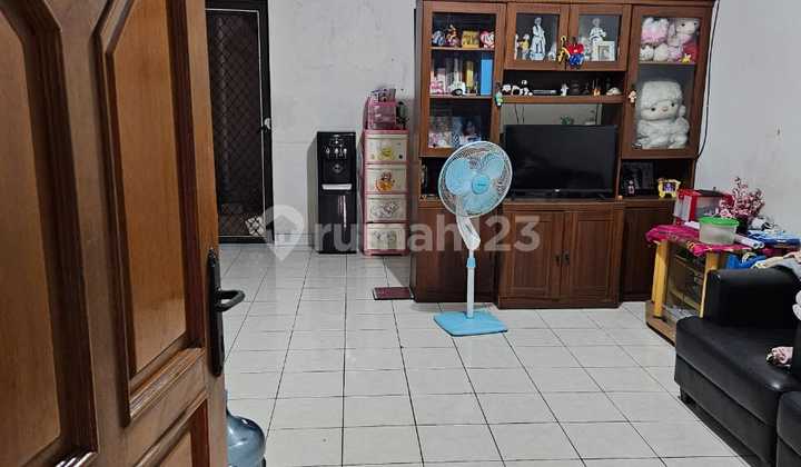 Dijual Rumah di Duta Garden. SHM Siap Huni
