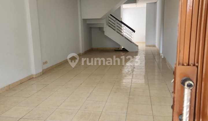 Dijual Ruko Siap Pakai di Taman Surya, 2 Lantai Luas 4X16m