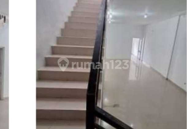 For Sale Royal Palem Shop House on Jl Boulevard. Strategic Location