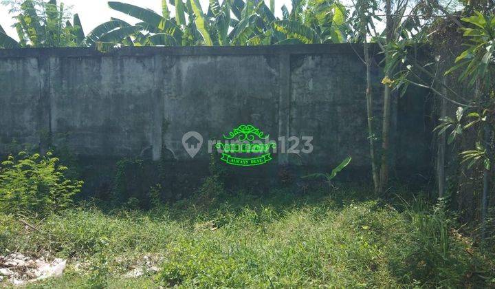 Land for sale in Mumbul location 1