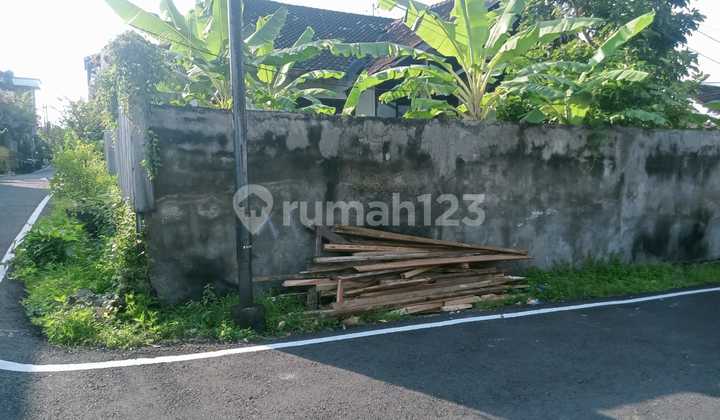 Land for Sale in Taman Griya Location Land for Sale in Taman Griya Location