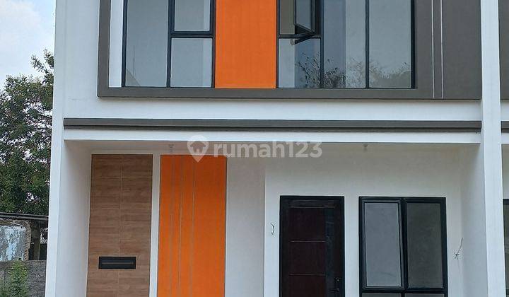 Rumah Cluster Modern 2 lantai lokasi dekat Tol BSD 1