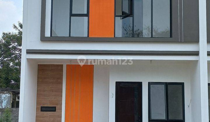 Rumah Cluster Modern 2 lantai lokasi dekat Tol BSD 2